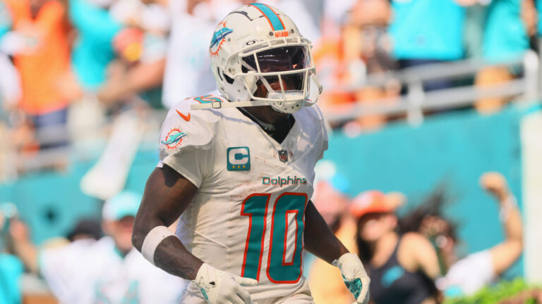 Can't Go Wrong: Tyreek Hill (-130)