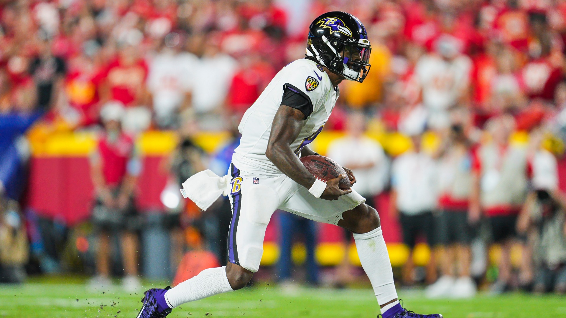Raiders @ Ravens: Lamar Jackson Over 48.5 Rushing Yards (-113)