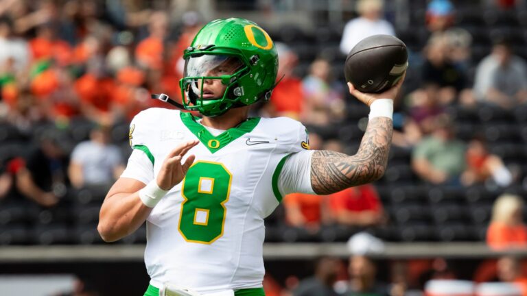 10. Dillon Gabriel, Oregon