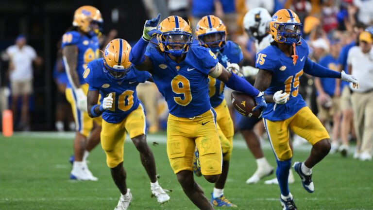 Birmingham Bowl: Auburn (SEC #12) vs. Pitt (ACC #11)