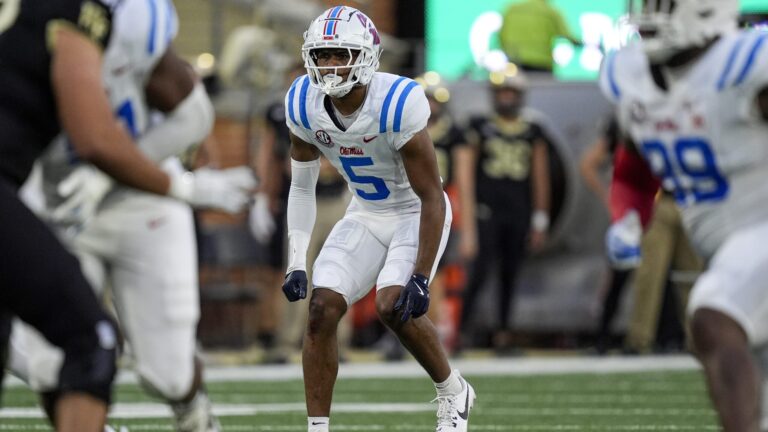 1st Round Playoff: (10) Penn State at (7) Ole Miss
