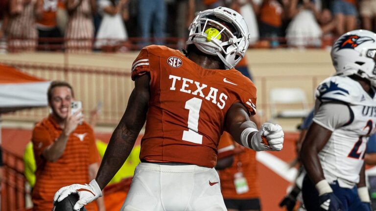 5. Texas Longhorns vs. 12. Memphis Tigers (G5 Auto-Bid)