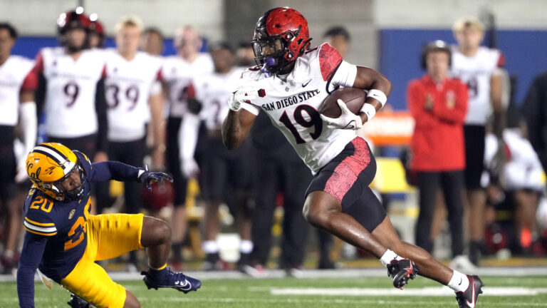 New Mexico Bowl: Louisiana Tech (CUSA #5) vs. San Diego State (MWC #6)