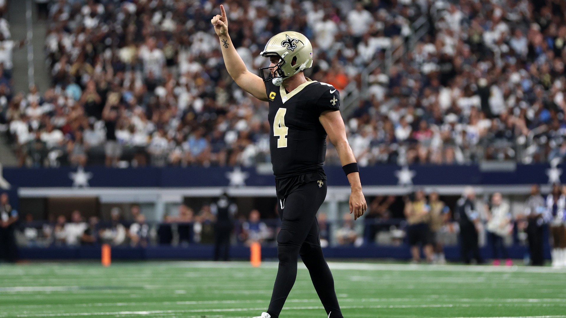 Saints @ Cowboys: Derek Carr Is Reborn in Klint Kubiak's System
