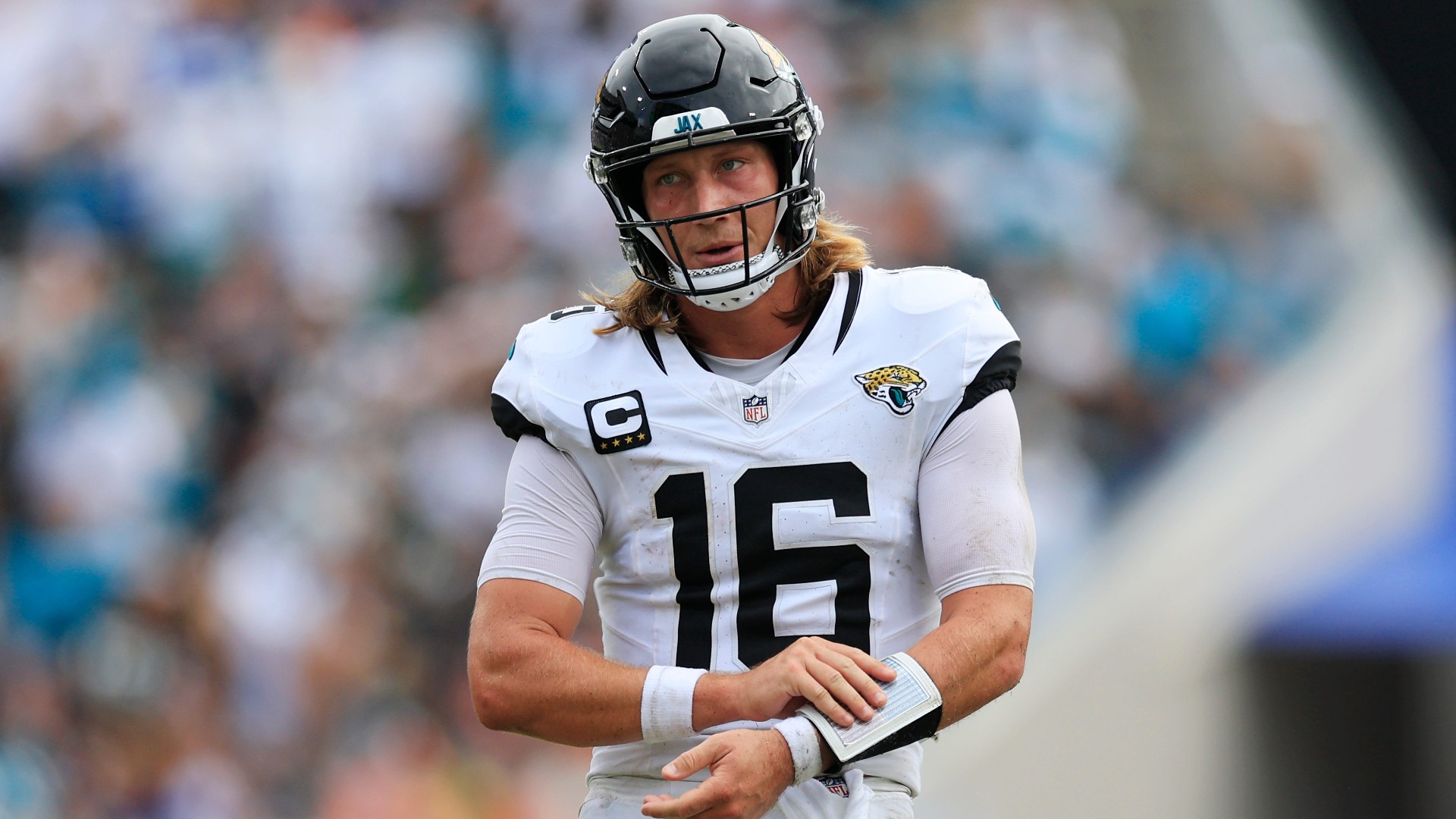 Jaguars @ Bills: Trevor Lawrence Under 226.5 Passing Yards (-113)