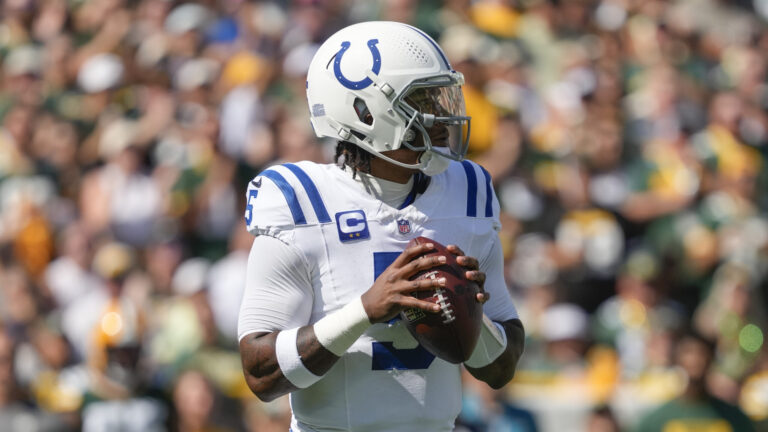 Chicago Bears vs. Indianapolis Colts (-1.5)