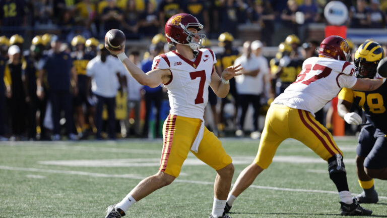 Wisconsin Badgers vs. No. 13 USC Trojans (-15.5)