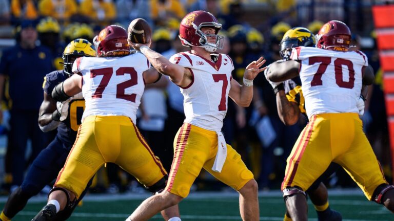 Wisconsin (2-1) @ USC (2-1) | 12:00 PM ET (SAT)