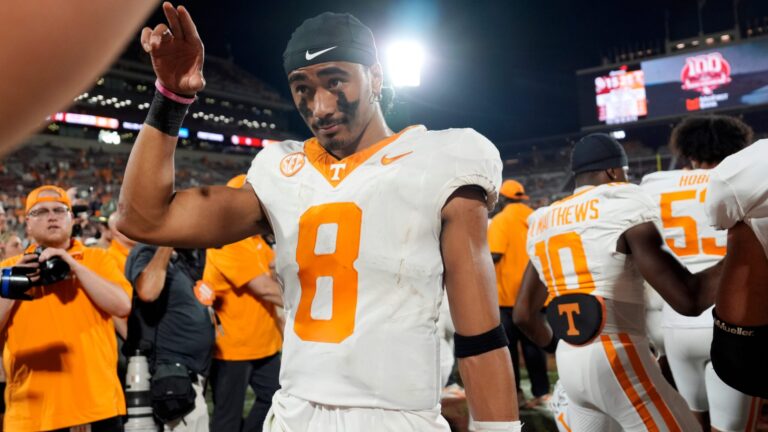 6. Tennessee Volunteers vs. 11. Michigan Wolverines