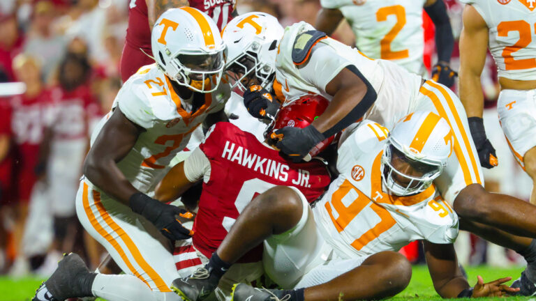 2. Defense Overwhelms Sooners