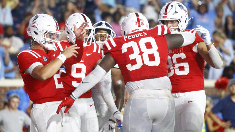Kentucky (2-2) @ Ole Miss (4-0) | 12:00 PM ET (SAT)