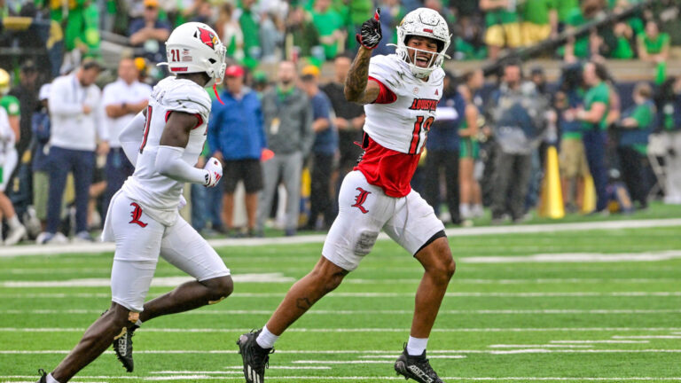 Louisville Cardinals (3-1)