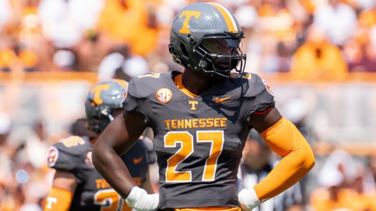 32) Kansas City Chiefs- DL James Pearce Jr, Tennessee