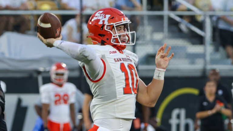Sam Houston Bearkats (-5.5) vs. Florida International Panthers