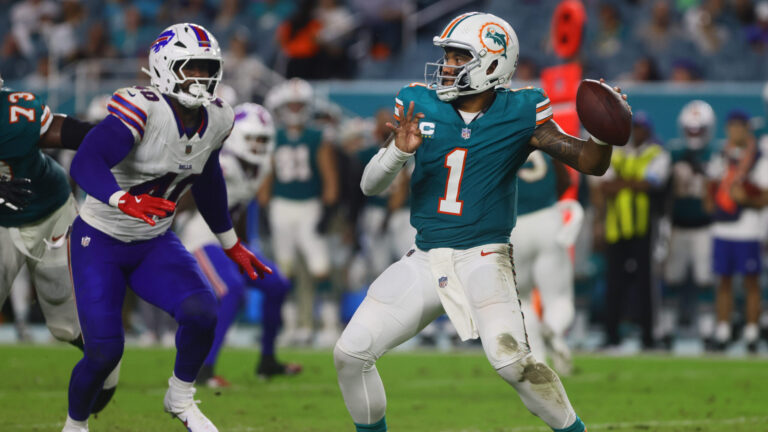 Arizona Cardinals vs. Miami Dolphins (-3)