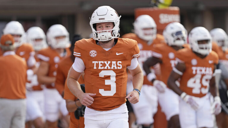 1. Texas Longhorns (5-0)