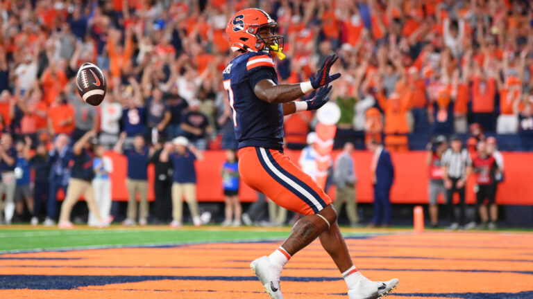 Duke's Mayo Bowl: Syracuse vs. Wisconsin