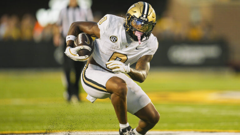No. 1 Alabama Crimson Tide (-23.5) vs. Vanderbilt Commodores