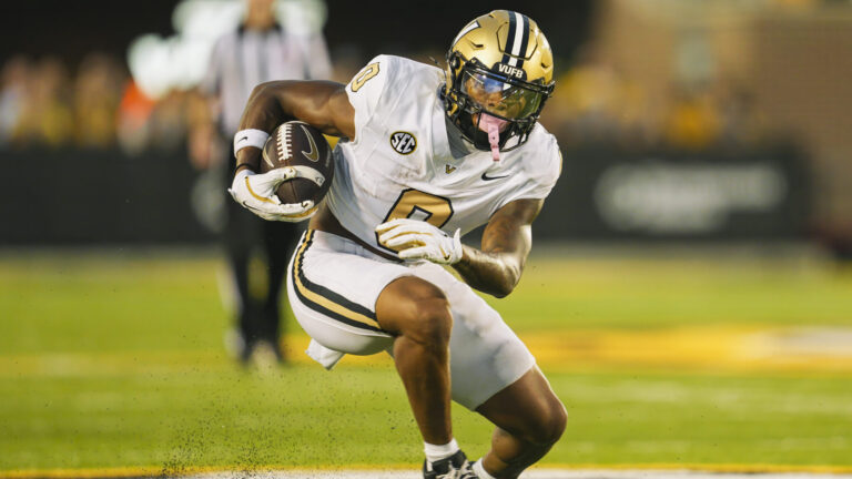 No. 1 Alabama Crimson Tide (-23.5) vs. Vanderbilt Commodores