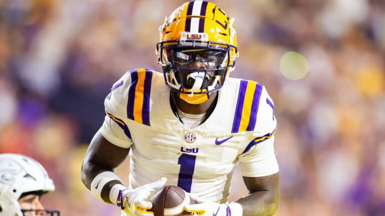 8. Week 7 - Ole Miss Rebels vs LSU Tigers