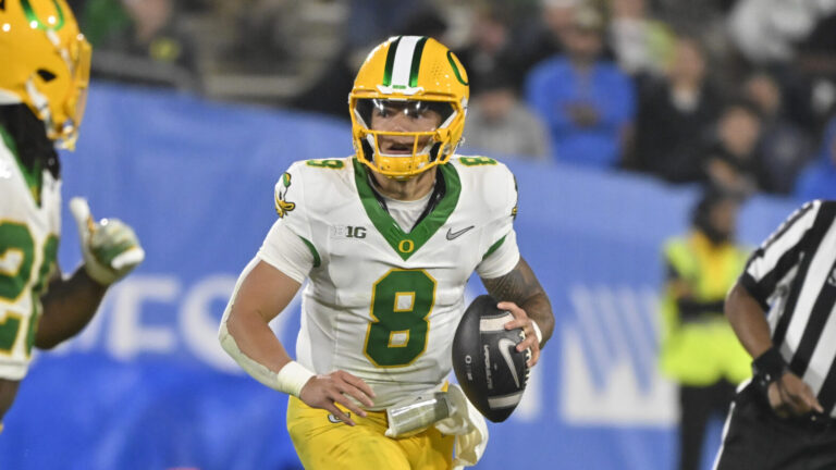 2. Dillon Gabriel, QB, Oregon