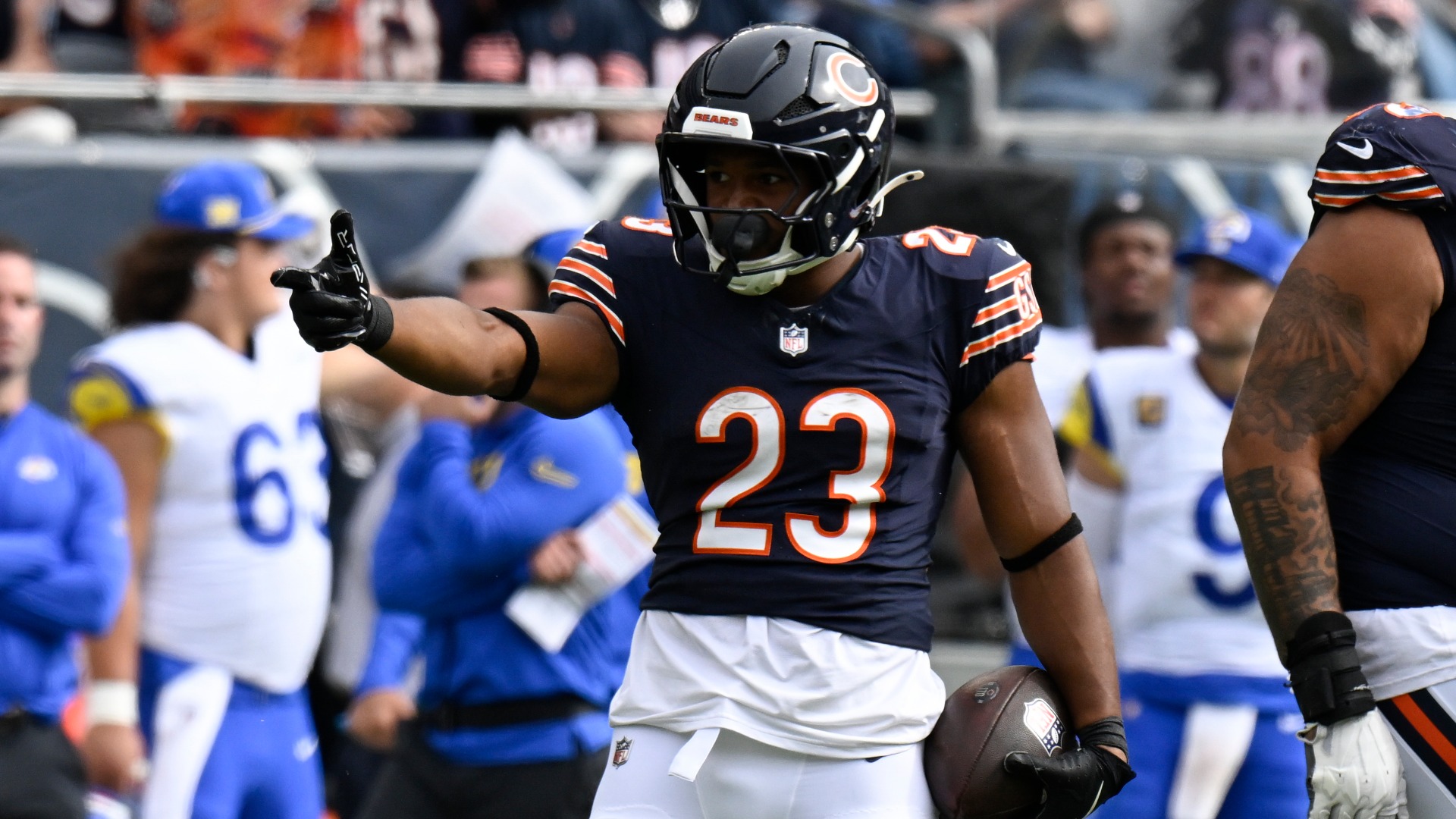Panthers @ Bears: Roschon Johnson Over 28.5 Rushing Yards (-113)