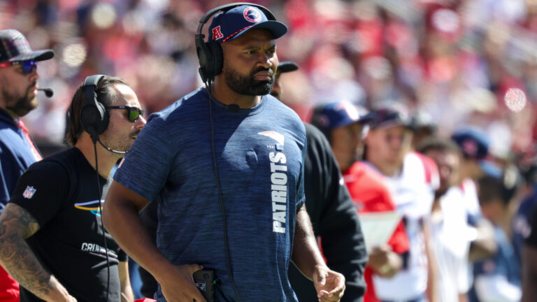 Houston Texans (-7) vs. New England Patriots