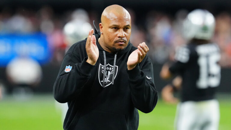 Las Vegas Raiders vs. Denver Broncos (-1.5)