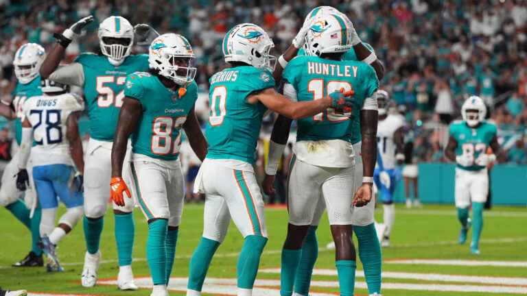 Miami Dolphins vs. New England Patriots (-1.5)