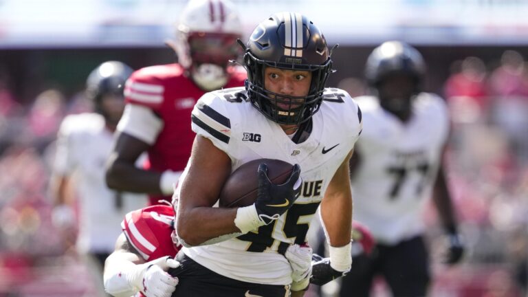 PURDUE BOILERMAKERS (1-6, 0-4)