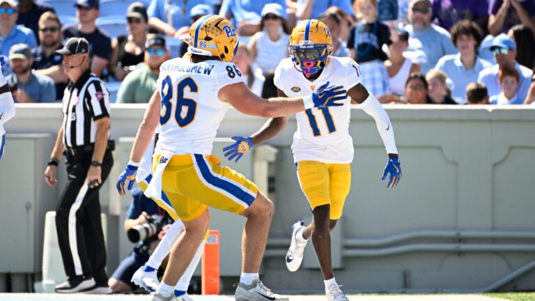 9. Pittsburgh Panthers (5-0)