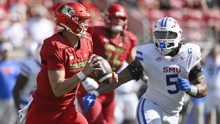 Louisville (-7.5) at Virginia - Saturday at 3:30 pm