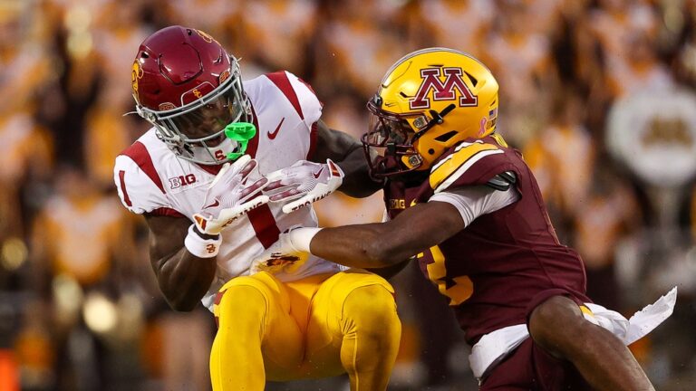USC TROJANS (3-2, 1-2)