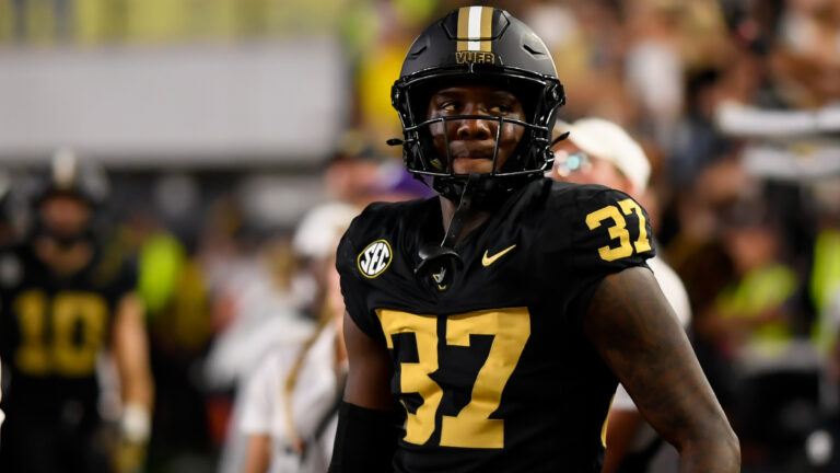 Vanderbilt Commodores vs. Kentucky Wildcats (-13.5)
