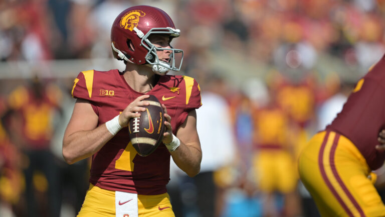 1) USC Trojans (3-4)