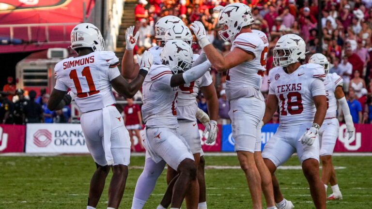 2. Texas Longhorns
