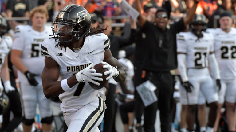No. 2 Oregon Ducks (-27.5) vs. Purdue Boilermakers