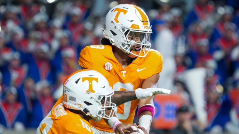 4) Tennessee Volunteers (6-1)