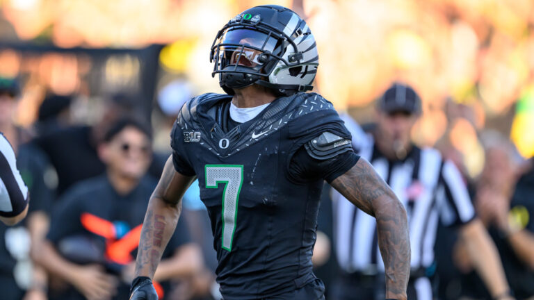 1 Seed: Oregon Ducks (7-0)