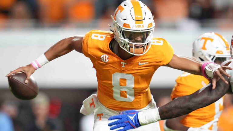 Nico Iamaleava UNDER 199.5 Passing Yards (-114)