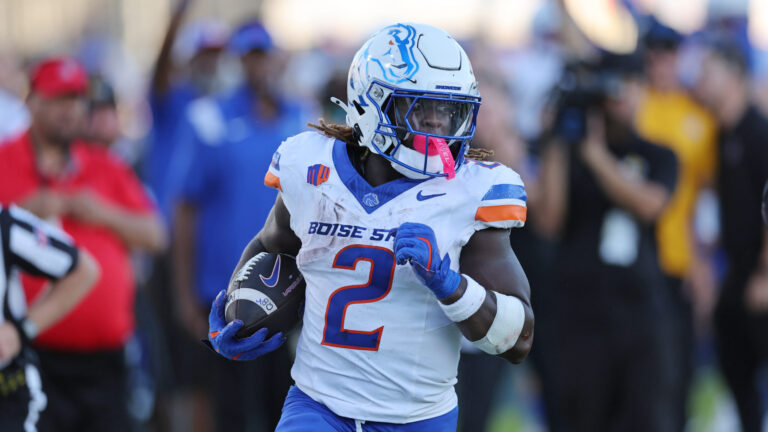 Boise State Broncos (-3.5) vs. UNLV Rebels