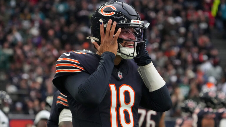 Chicago Bears (-2.5) vs. Washington Commanders