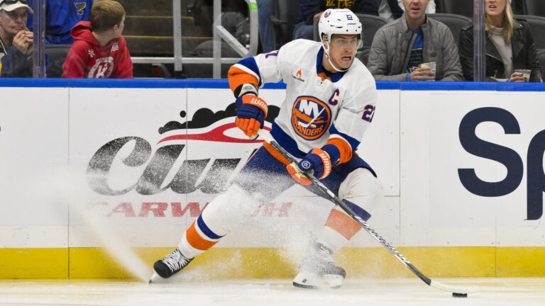 New York Islanders: Anders Lee - Jean-Gabriel Pageau - Simon Holmstrom