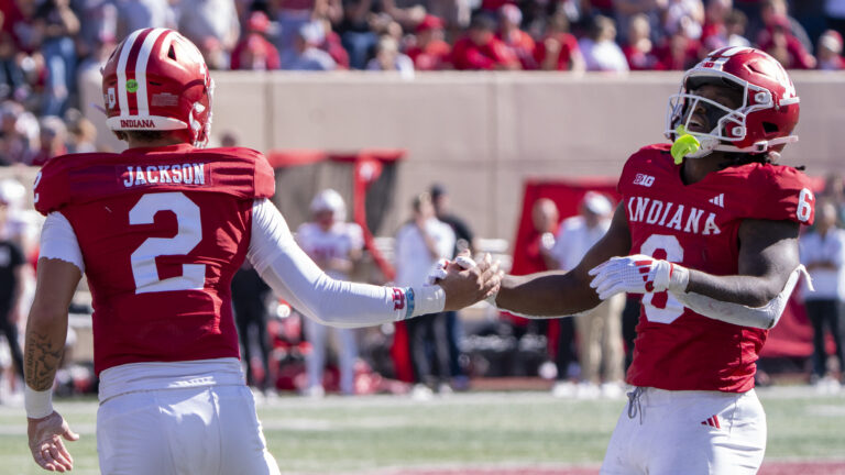 Washington Huskies vs. No. 13 Indiana Hoosiers (-6.5)