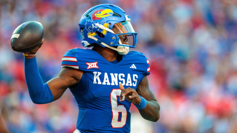 4) Kansas Jayhawks (2-5)