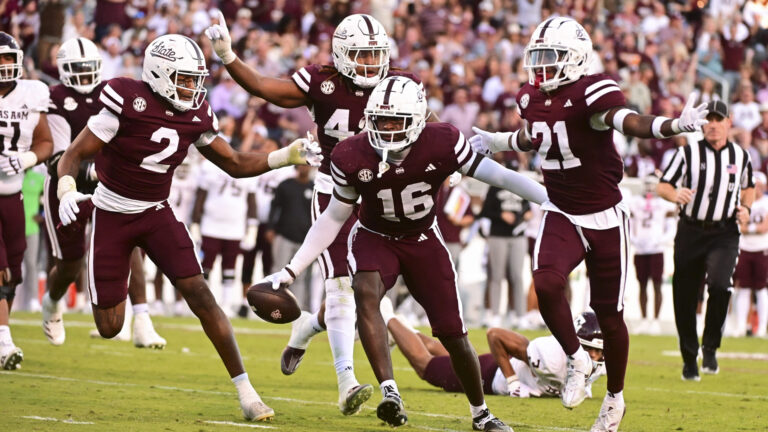 3) Mississippi State Bulldogs (1-6)