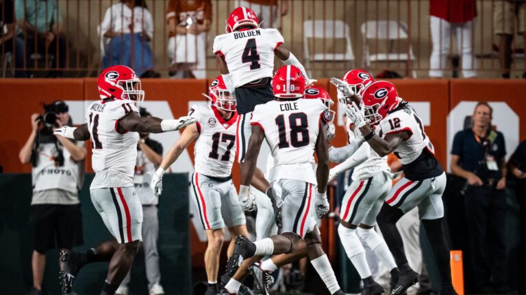 Round 1: No. 6 Georgia vs. No. 11 Penn State