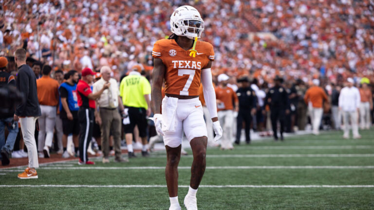 2) Texas Longhorns (6-1)