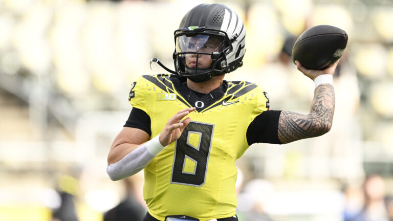 Round 1: No. 7 Notre Dame vs. No. 10 Oregon Ducks