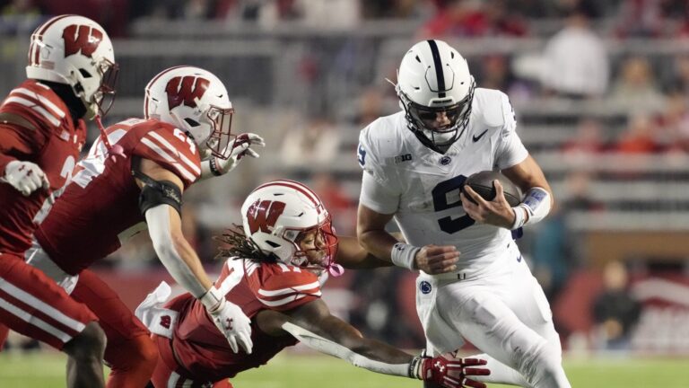 PENN STATE NITTANY LIONS (7-0, 4-0)